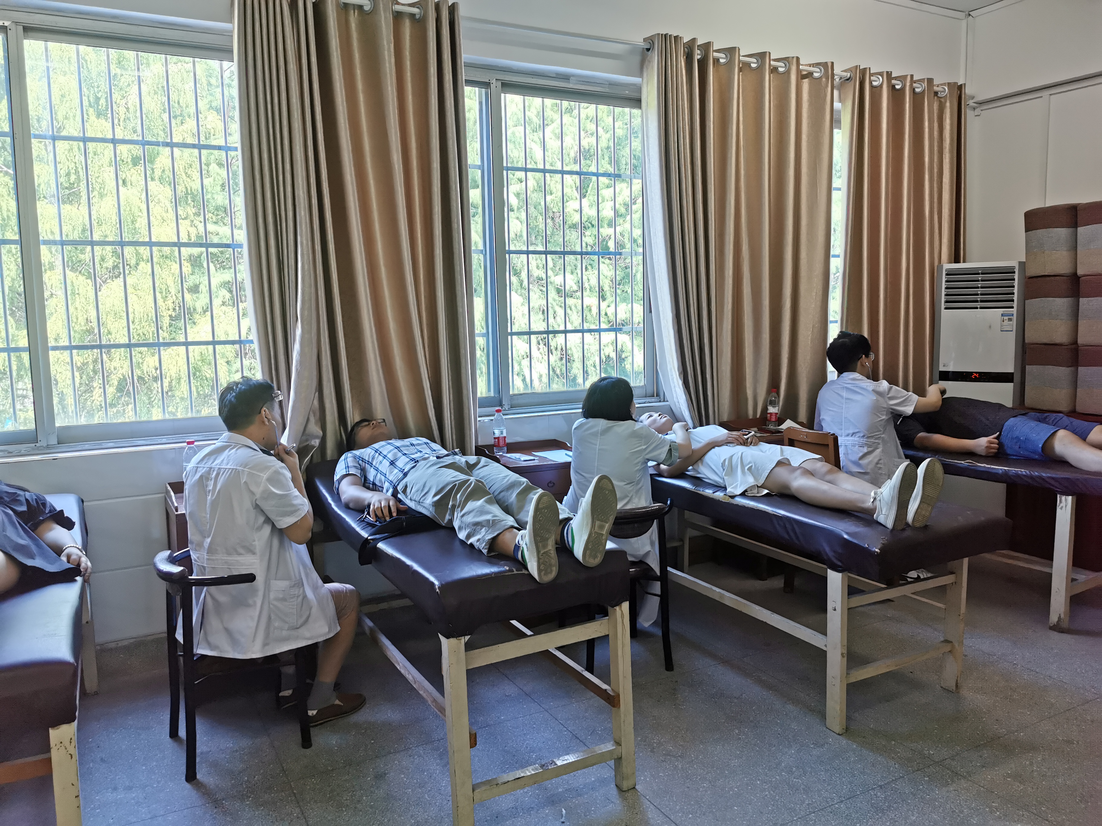 校医院顺利完成研究生新生入学体检工作